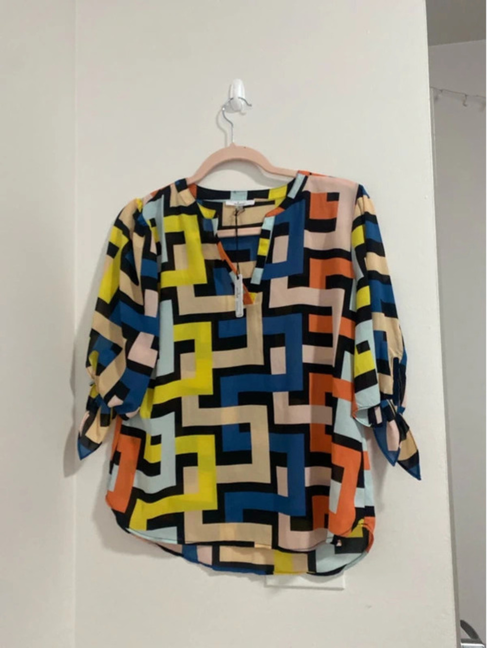 NWT Milano colorful top - size medium
